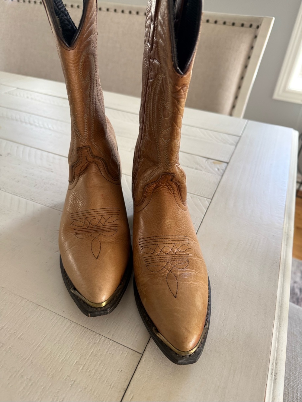 Classic Tan Leather Cowboy Boots - Men